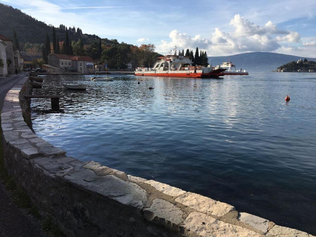 Apartment By The Sea Tivat Exterior foto